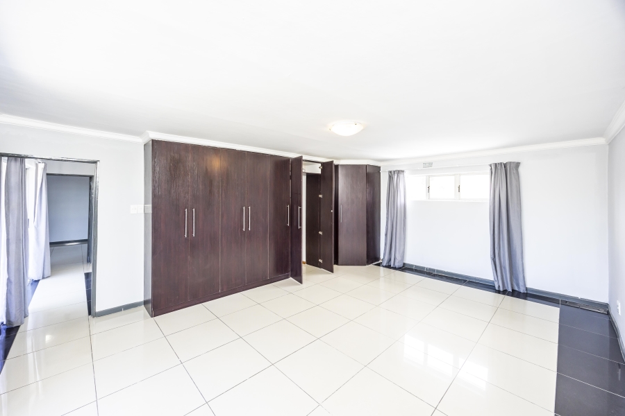 5 Bedroom Property for Sale in Sunnyridge Eastern Cape